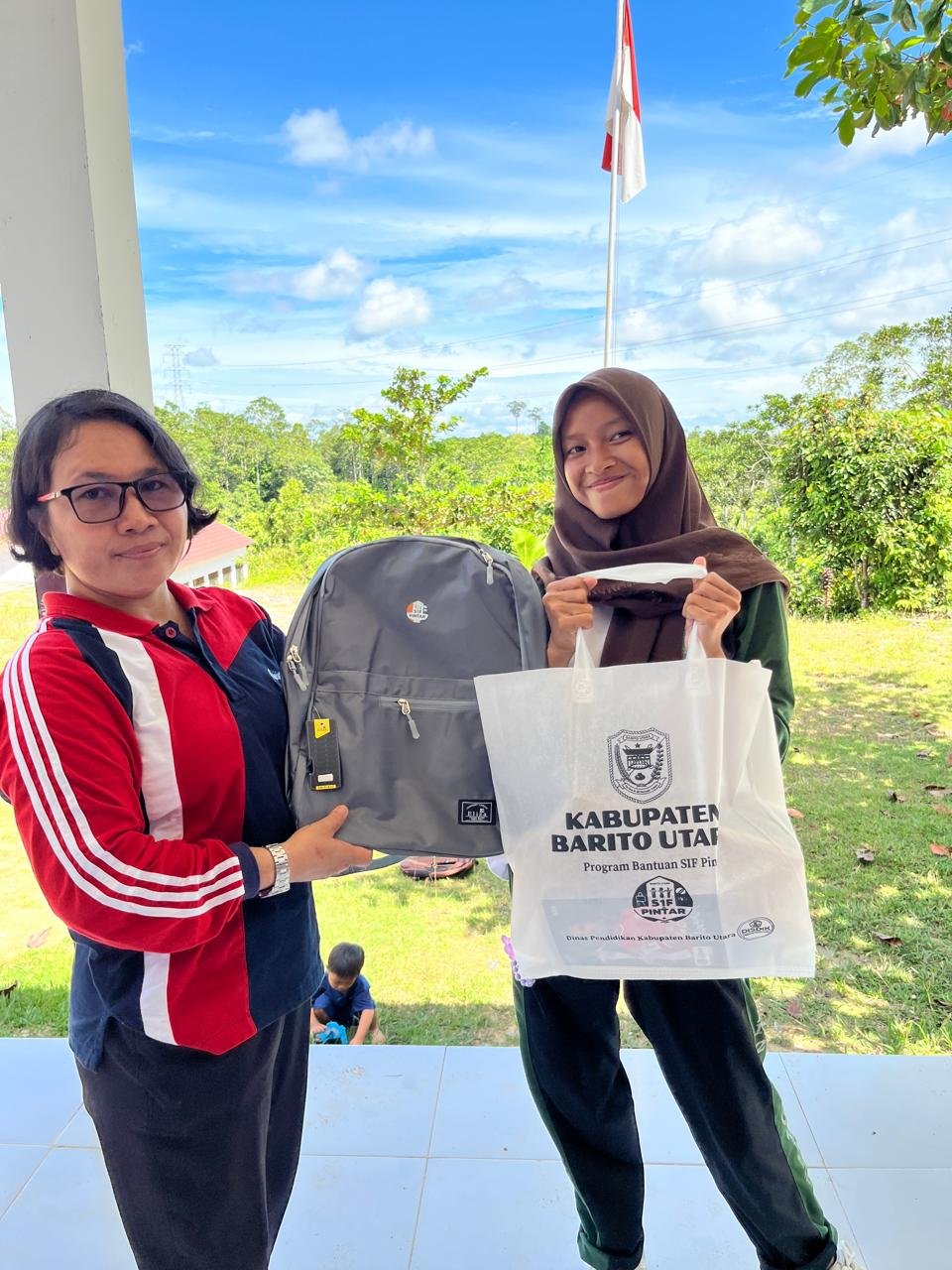 SIF PINTAR 2025, Siswa SMKN 2 GunungTimang menerima bantuan dari Pemkab Barito Utara